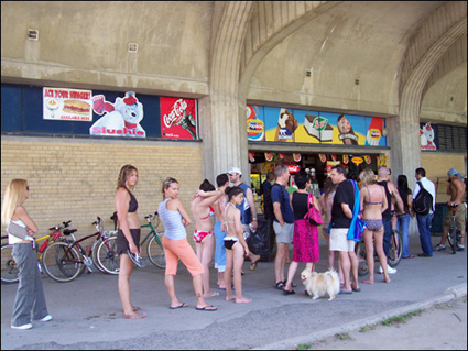 Cooling Off At The Snack Bar