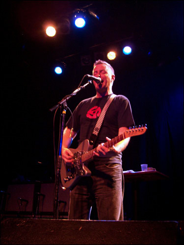 Billy Bragg, Phoenix Concert Theatre, Toronto, November 17, 2009