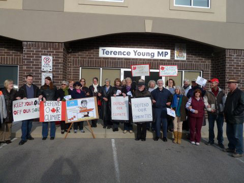 Defend Our Climate. Oakville rall