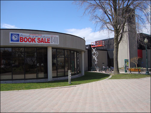 Oakville Public Library