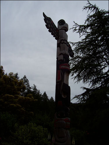 Totem pole, Butchart Gardens